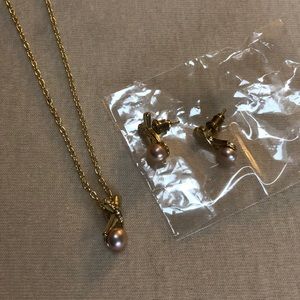 Earrings with chain and matching pendant